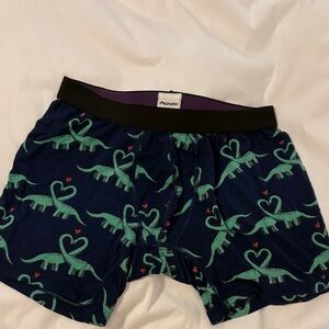 NWOT MeUndies Boxer Briefs with Valentines Dinosaur Design - Navy and Green